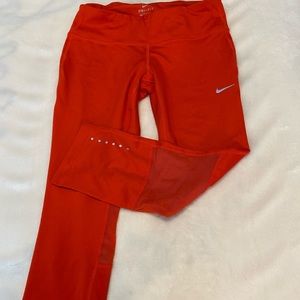 Nike Crop Leggings